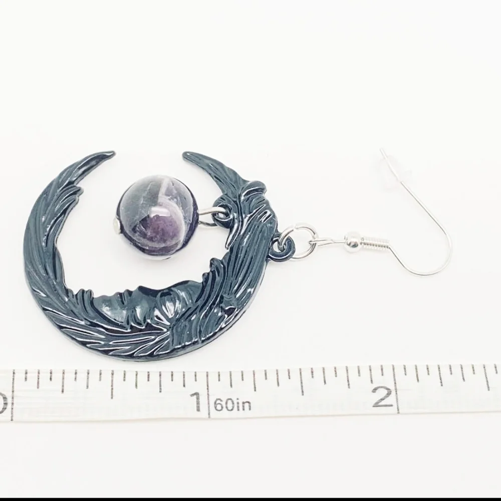 Moon phase, Crescent, beaded, black, witch, goth, - Picture 3 of 3